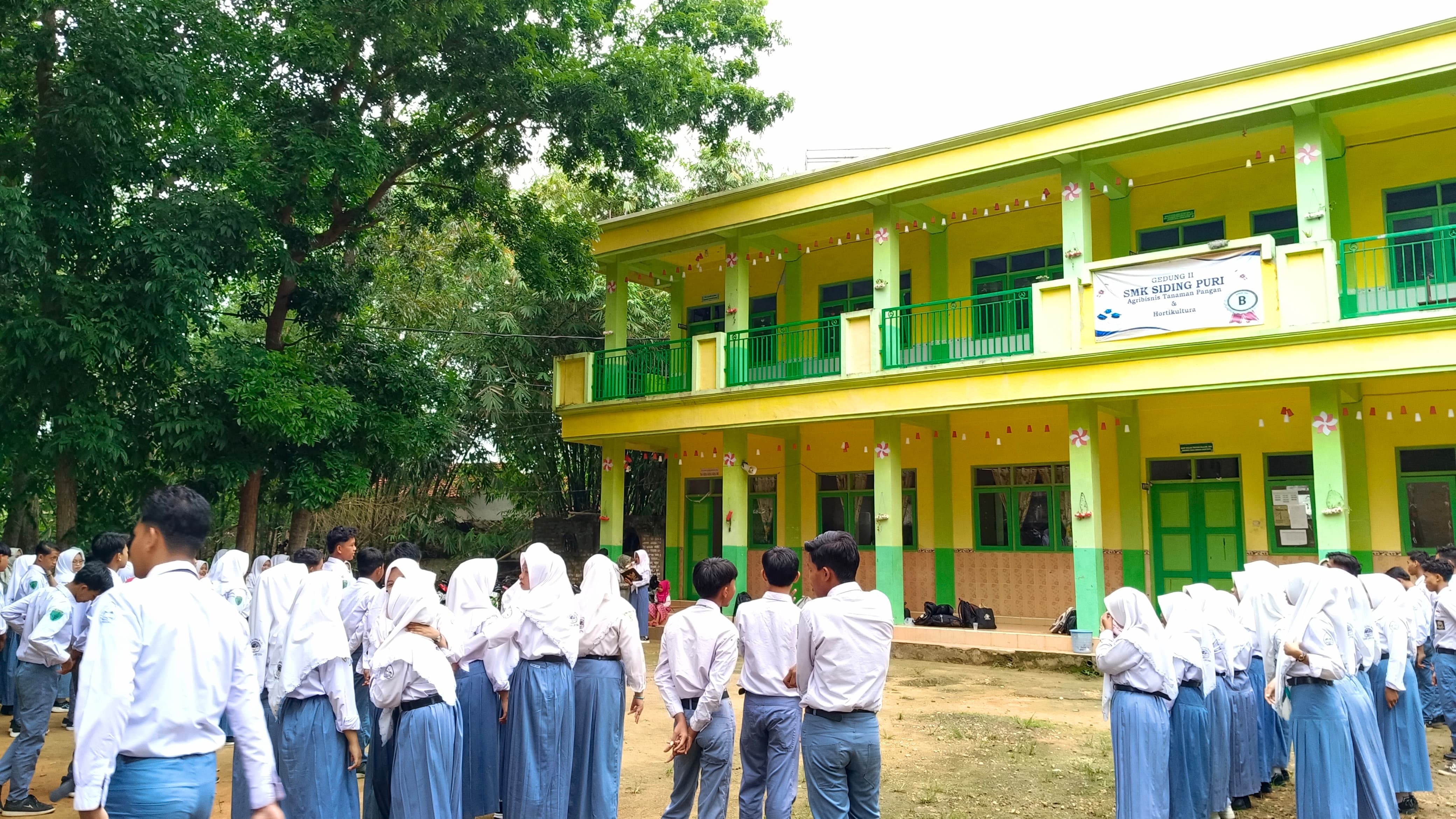 PEMBERANGKATAN PESERTA PKL SMK SIDING PURI